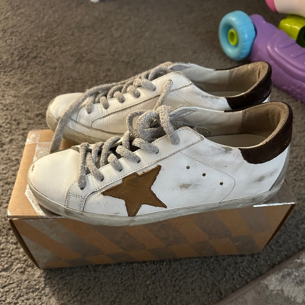 Golden Goose Womens sneaker